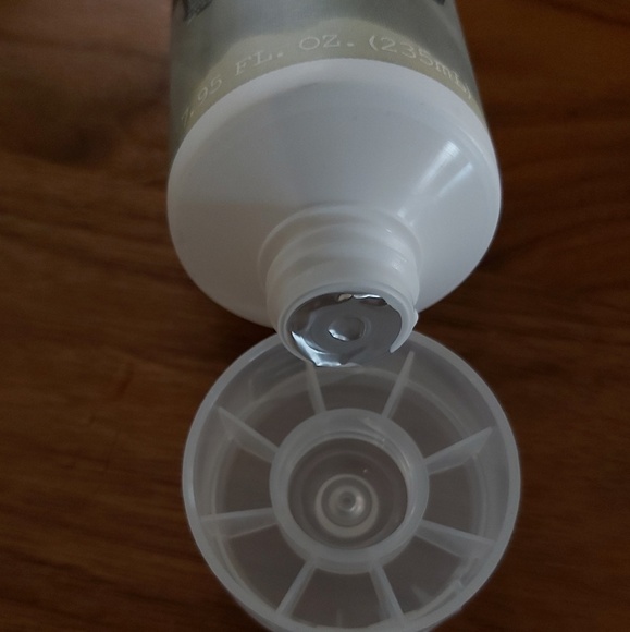 BNIB Korres body butter in Yoghurt 235mL SOLD - Picture 3 of 3